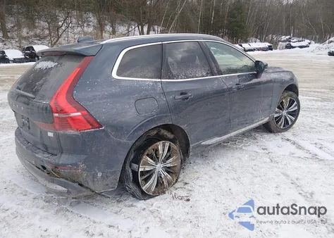 2022 Volvo Xc60 Recharge Plug-In Hybrid T8 Inscription Extended Range z USA, uszkodzony, nr VIN YV4H60DL8N1047118